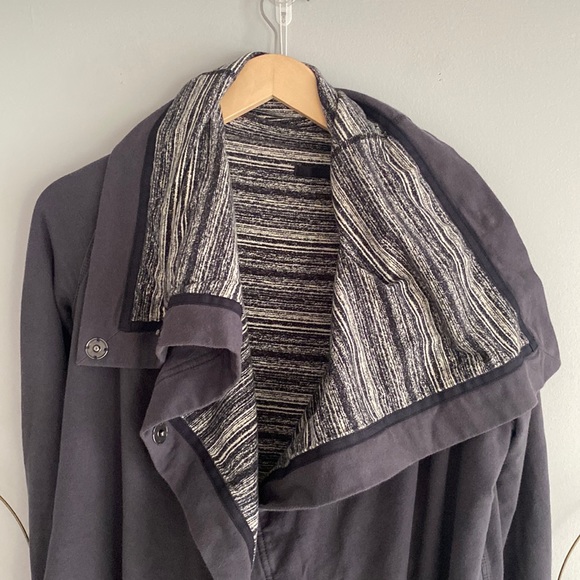 Lululemon Wrap jacket coat sweater grey size 4 Savasana - Picture 7 of 12